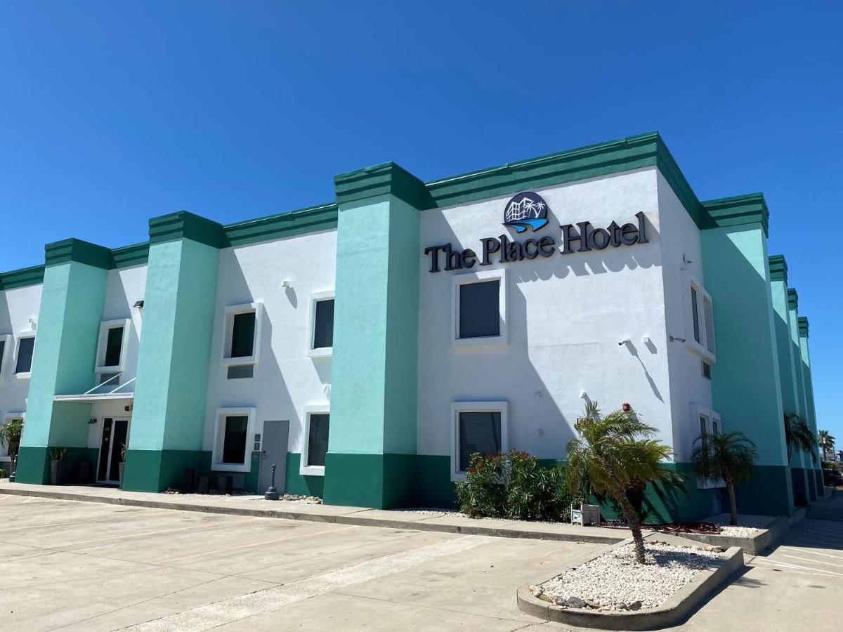 Hotel The Place At
