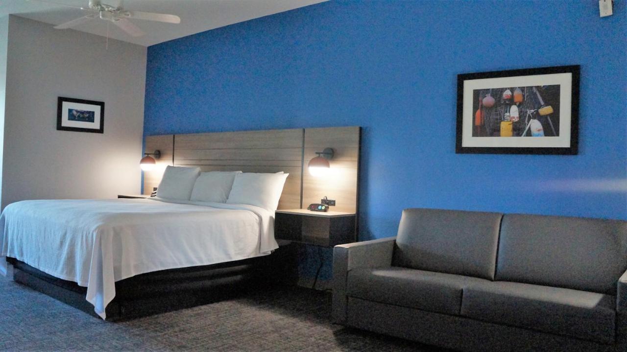 The Place At Hotel 2*
